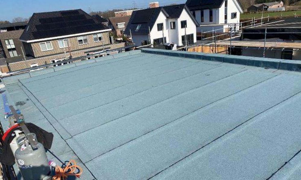 Nieuw dak in Sint-Pancras laten aanleggen Geheel nieuw plat dak aangelegd